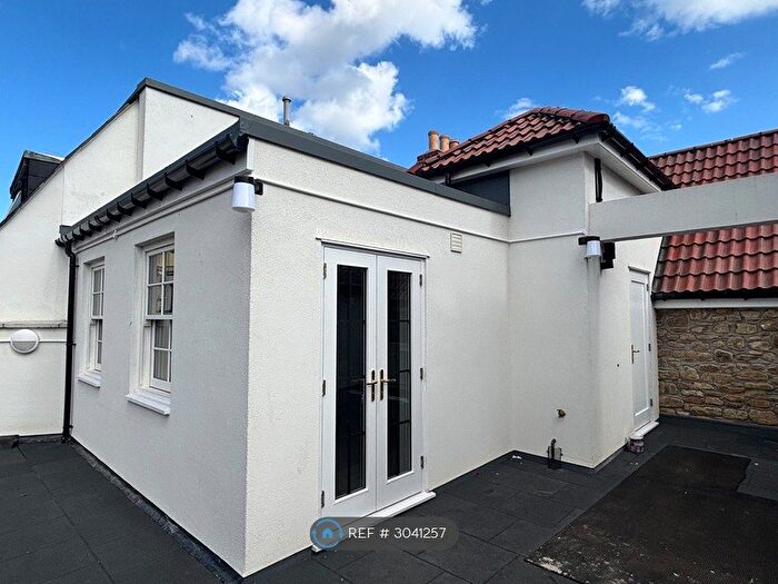 2 Bedroom Flat To Rent In Stokes Croft, Bristol, BS1