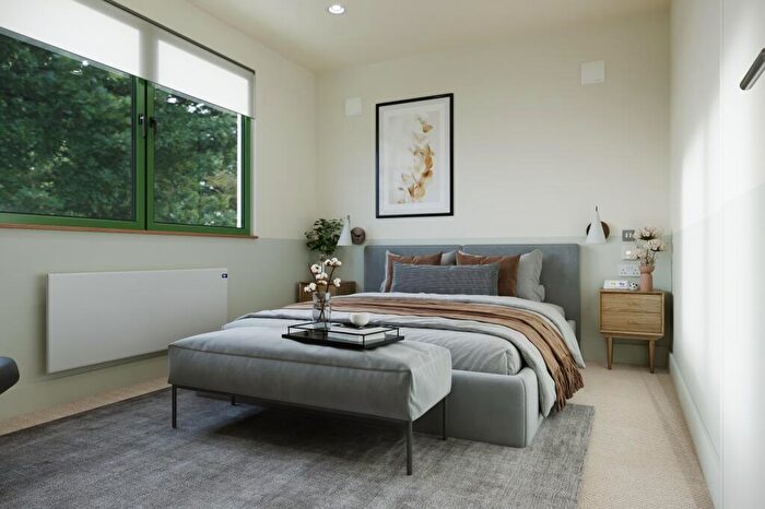 3 Bedroom House To Rent In North Down, South Croydon, CR2