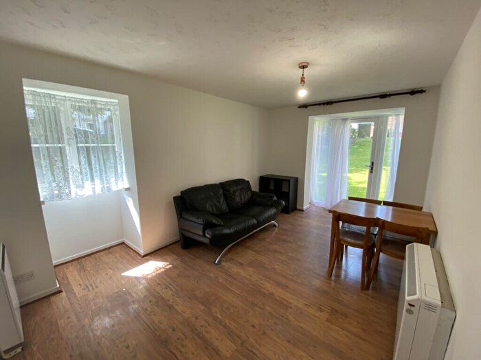 1 Bedroom Flat To Rent In Bedroom Flat – Somerset Gardens, White Hart Lane, N17