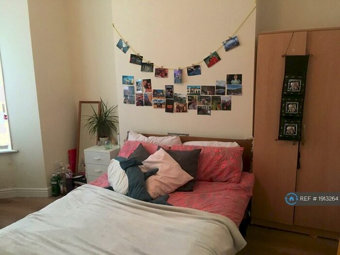 5 Bedroom Terraced House To Rent In Keppoch Street, Cardiff, CF24