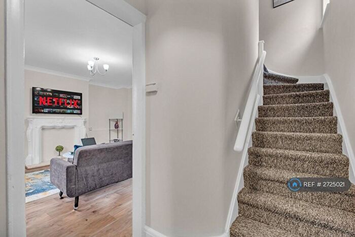 3 Bedroom Semi-Detached House To Rent In High Hazel Road, Moorends, Doncaster, DN8