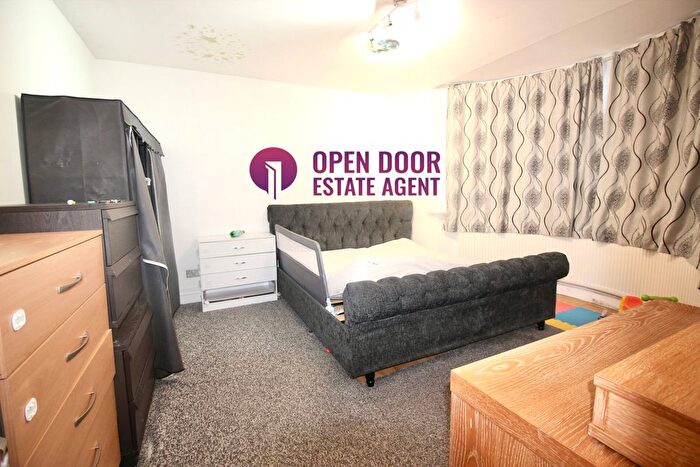 2 Bedroom Flat To Rent In Morland Road, Harrow, HA3