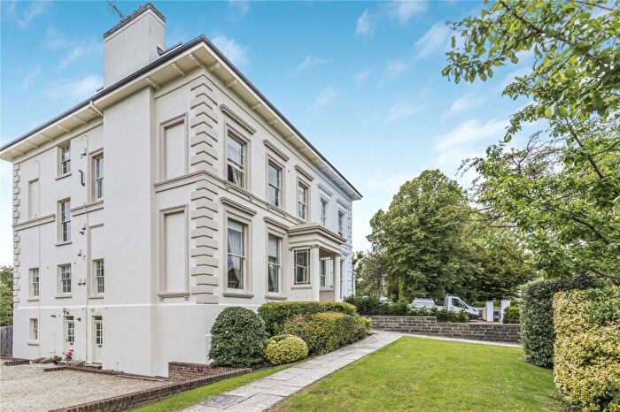 2 Bedroom Penthouse For Sale In Parabola Road, Cheltenham, Gloucestershire, GL50