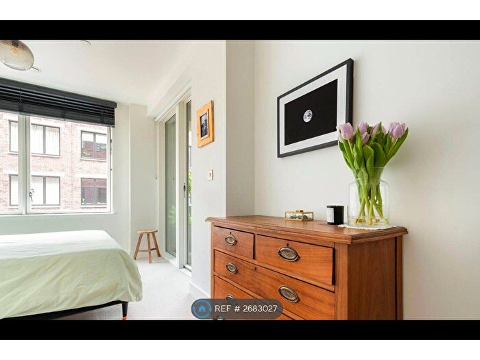 2 Bedroom Flat To Rent In Rookwood Way, London, E3