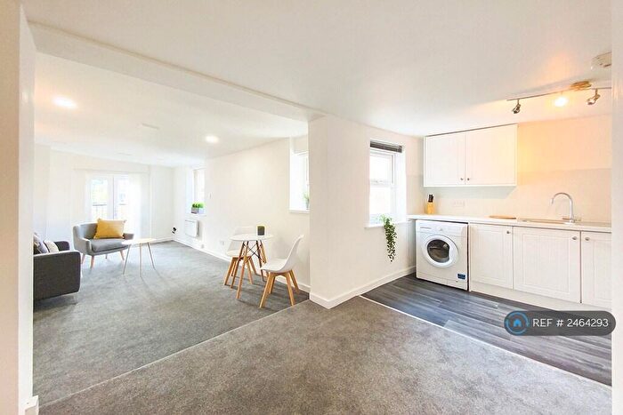 1 Bedroom Flat To Rent In Market Street, Stalybridge, SK15