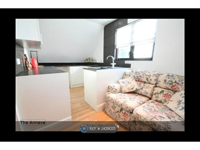 1 Bedroom Flat To Rent In Pledgdon Lodge, Henham, CM22