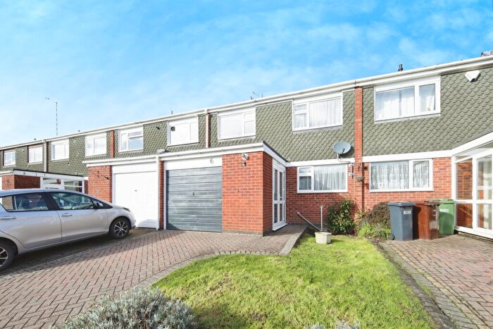 3 Bedroom Terraced House For Sale In Arden Close, Balsall Common, CV7