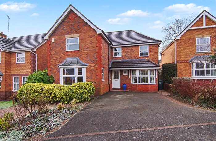 4 Bedroom Detached House For Sale In Tilehurst Drive, Coventry, CV4