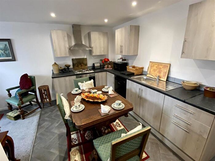 2 Bedroom Apartment To Rent In Mariners Court, Goole, DN14