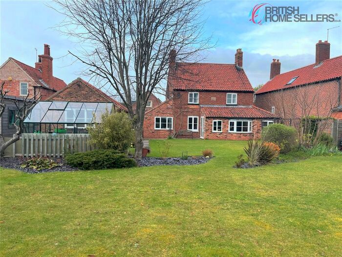 4 Bedroom Detached House For Sale In Dykes End, Collingham, Newark, Nottinghamshire, NG23