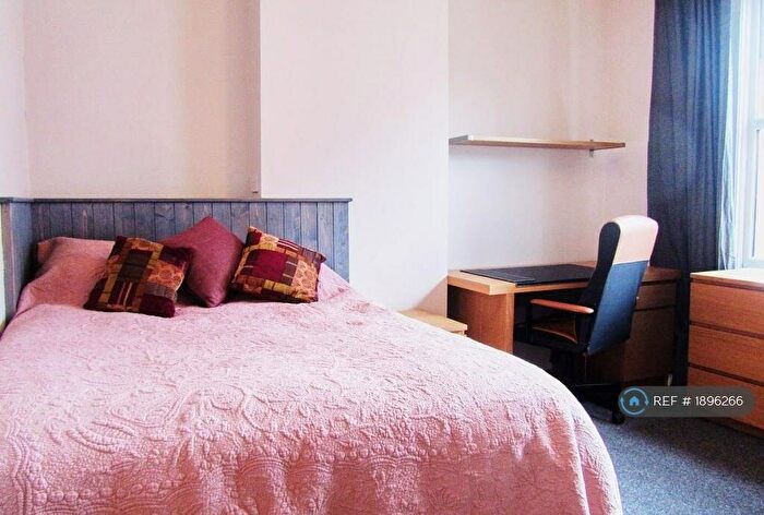 5 Bedroom End Of Terrace House To Rent In Queen Street, Eastville, Bristol, BS5