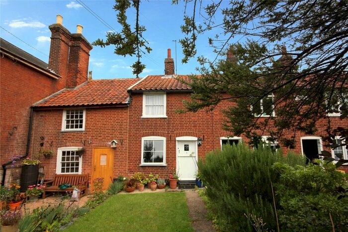 1 Bedroom Terraced House To Rent In Orwell Place, Chelmondiston, Ipswich, Suffolk, IP9