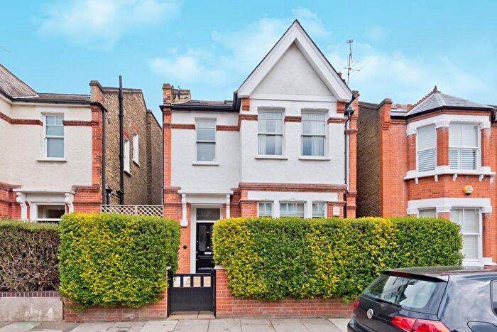 2 Bedroom Flat To Rent In Home Park Road, London, SW19