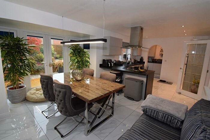 4 Bedroom Detached House For Sale In Coalburn Crescent, Crich, DE4