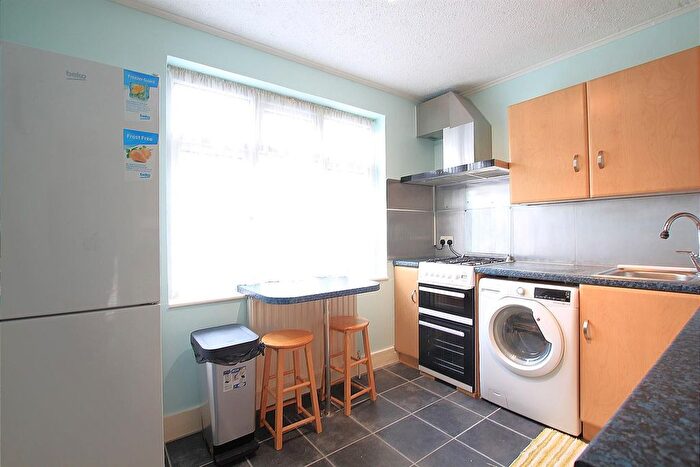 1 Bedroom Maisonette To Rent In Staines Road, Feltham, TW14