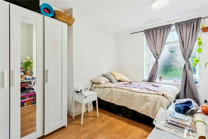 6 Bedroom Flat To Rent In Hazellville Road, London, N19