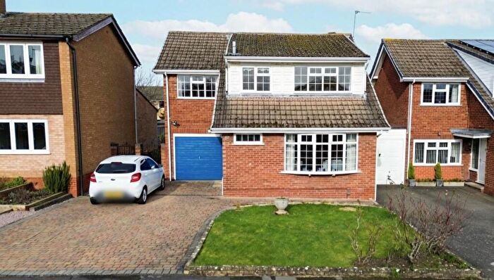 4 Bedroom Detached House For Sale In Tynedale Road, Loughborough, LE11