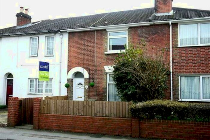 2 Bedroom House To Rent In Romsey Road, SO16