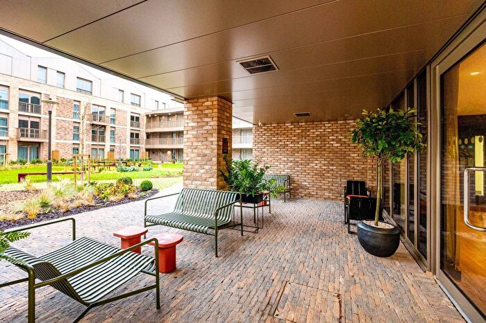 2 Bedroom Flat To Rent In The Oakgate, Leatherhead, KT22