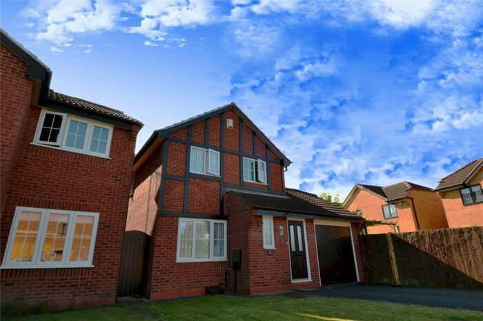 3 Bedroom Detached House To Rent In Green Park Road, Bromsgrove, Worcestershire B60