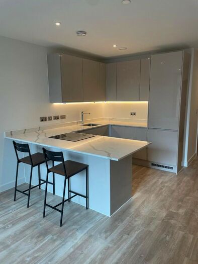1 Bedroom Apartment To Rent In Queen Street, Manchester, Greater Manchester, M3