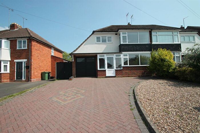 3 Bedroom Semi-Detached House For Sale In Longmoor Road, Halesowen, B63