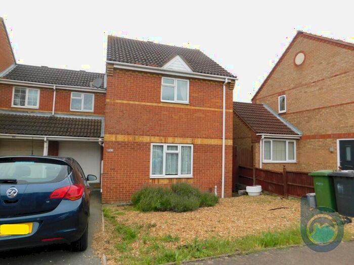 3 Bedroom Link Detached House To Rent In Heron Park, Peterborough, Cambridgeshire, PE1