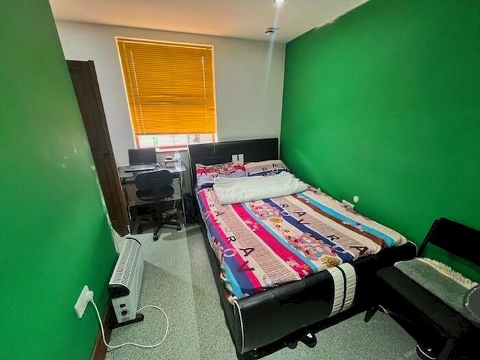 6 Bedroom Terraced House To Rent In Dawlish Road, Selly Oak, Birmingham, B29