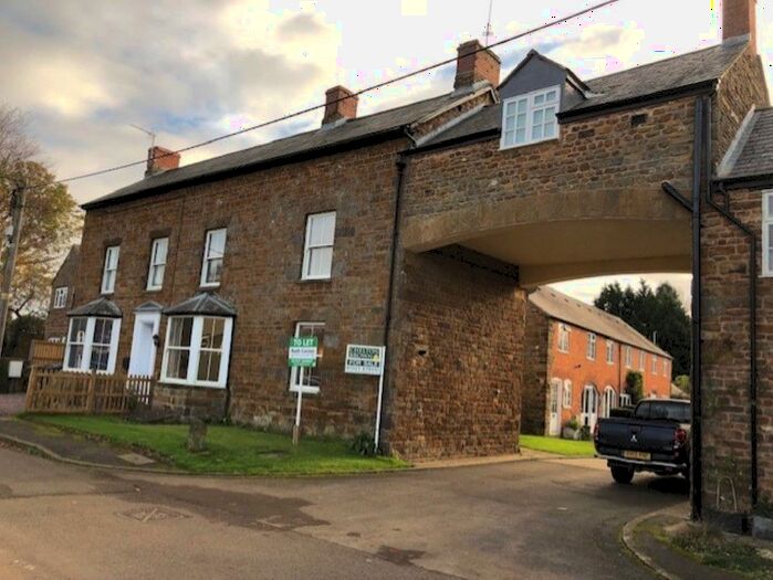 2 Bedroom End Of Terrace House To Rent In Westhorpe Mews, Byfield, NN11