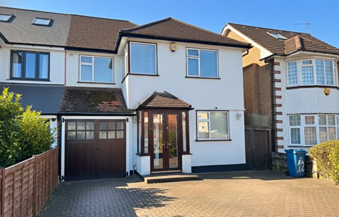 4 Bedroom Semi Detached House For Sale In Oakington Avenue, Harrow, HA2