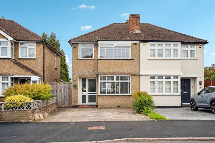 3 Bedroom Semi-detached House For Sale In Malvern Way, Croxley Green, Rickmansworth, WD3