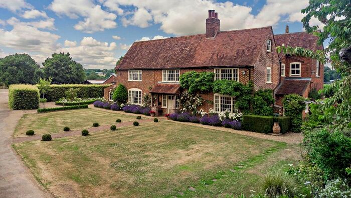 5 Bedroom Country House For Sale In Bucks Hill, Kings Langley, Hertfordshire, WD4
