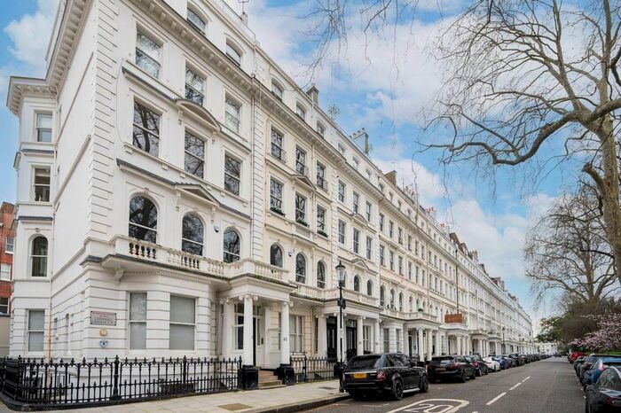 2 Bedroom Flat To Rent In Cornwall Gardens, South Kensington, London, SW7