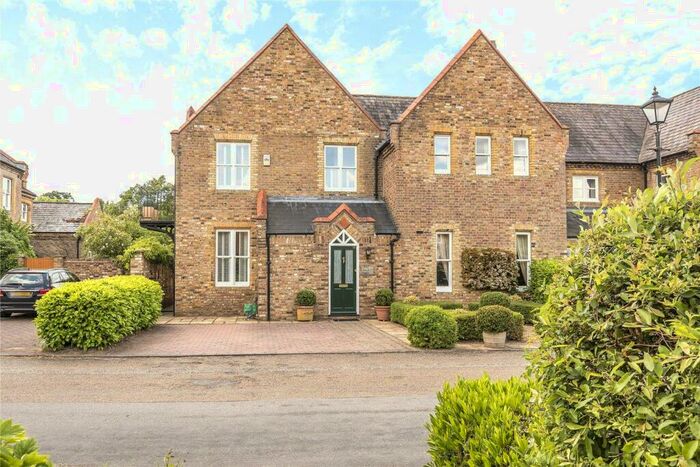 4 Bedroom Semi-Detached House For Sale In Bears Rails Park, Old Windsor, Windsor, SL4