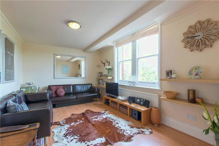 1 Bedroom Flat To Rent In Clapham Common South Side, Clapham, SW4