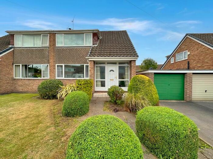 3 Bedroom Semi-Detached House For Sale In The Orchard, Carleton, Pontefract, WF8