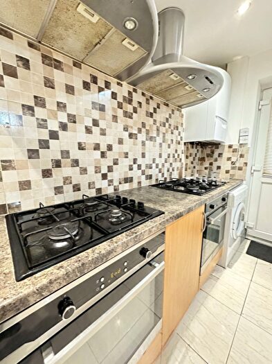 8 Bedroom Semi-Detached House To Rent In Dawlish Road, Birmingham, B29