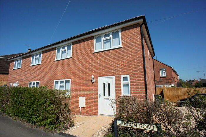 3 Bedroom Semi-Detached House To Rent In Station Road, Filton, Bristol, BS34