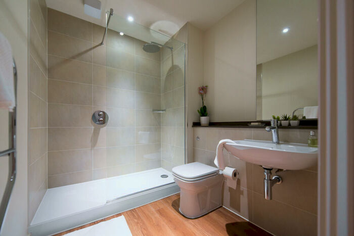 1 Bedroom Flat To Rent In Victoria Road, Leeds, West Yorkshire, LS6