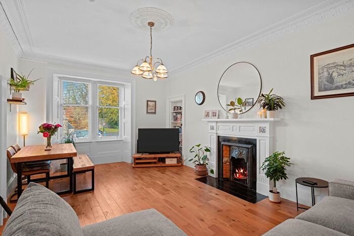 3 Bedroom Flat For Sale In The Square, Torphichen, EH48