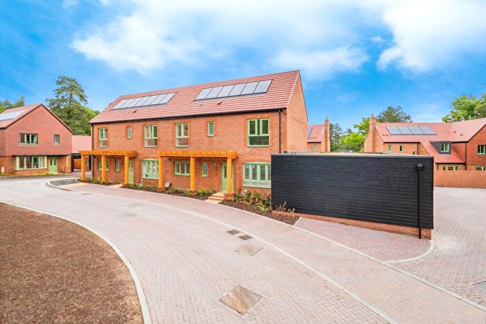 3 Bedroom House For Sale In Bepton Road, Midhurst, West Sussex, GU29