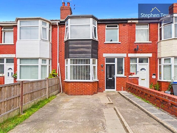 3 Bedroom Terraced House For Sale In Abbotsford Road, Blackpool, FY3