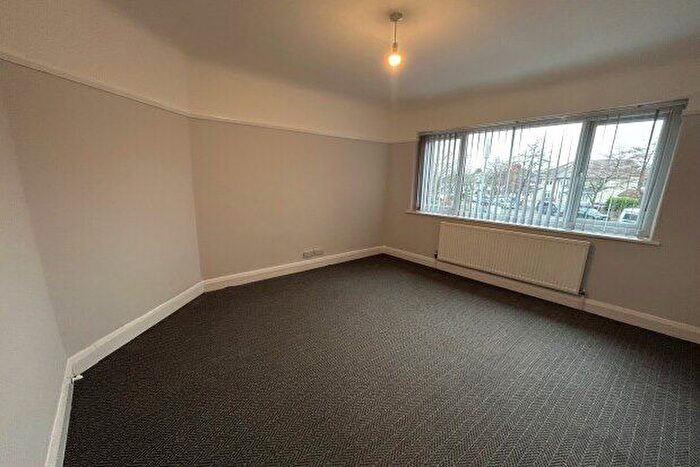 2 Bedroom Flat To Rent In Childwall Abbey Road, Liverpool, L16