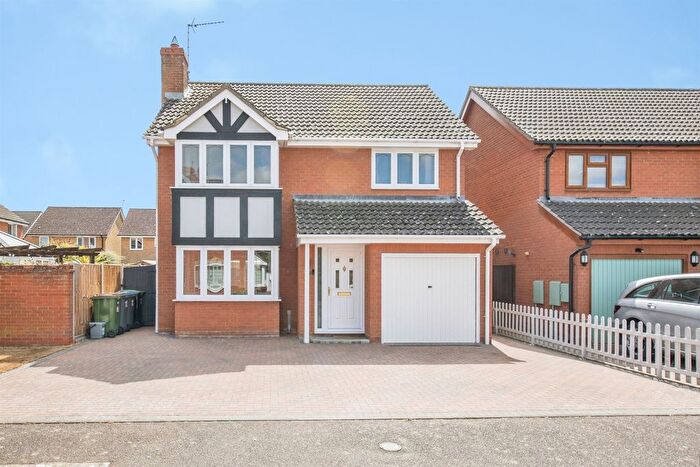 4 Bedroom Detached House For Sale In Reeve Gardens, Kesgrave, Ipswich, IP5