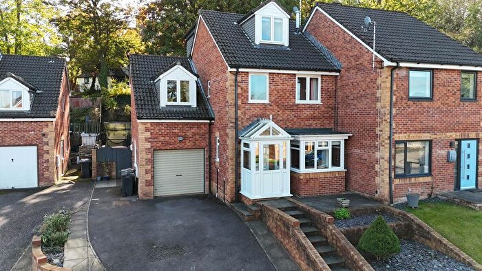 4 Bedroom Semi-Detached House For Sale In Cromwell Park, Tiverton, EX16