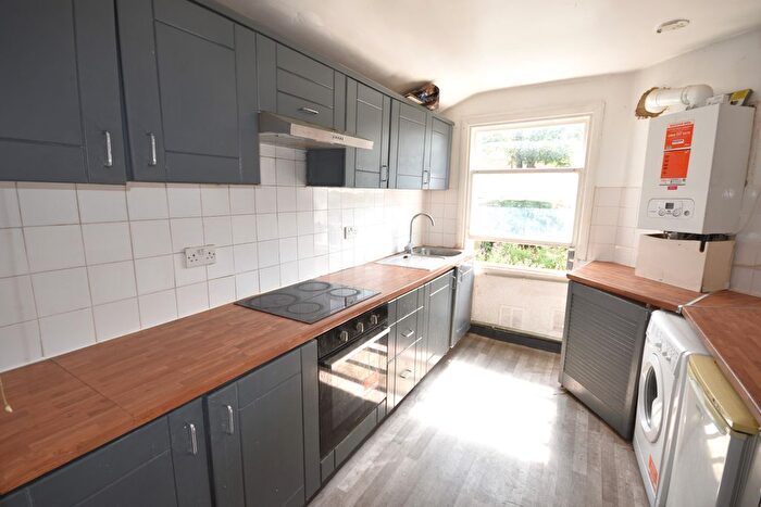 4 Bedroom Terraced House To Rent In Bancroft Road, Steney Green, E1