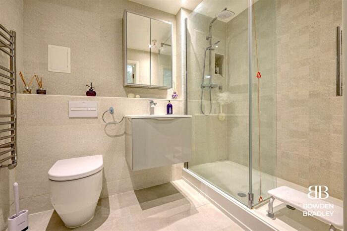1 Bedroom Flat For Sale In Copperfield Court, Village Way, Barkingside, IG6
