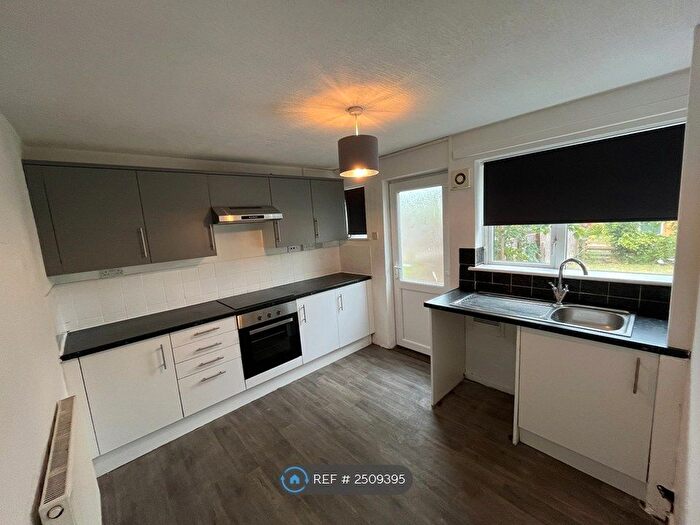 3 Bedroom Semi-Detached House To Rent In Springfield Avenue, Shirebrook, Mansfield, NG20