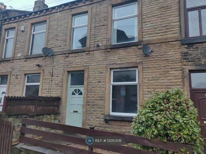 2 Bedroom Terraced House To Rent In Blakeridge Lane, Batley, WF17