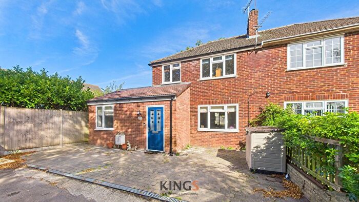 4 Bedroom Semi-detached House For Sale In Clive Close, Potters Bar, EN6